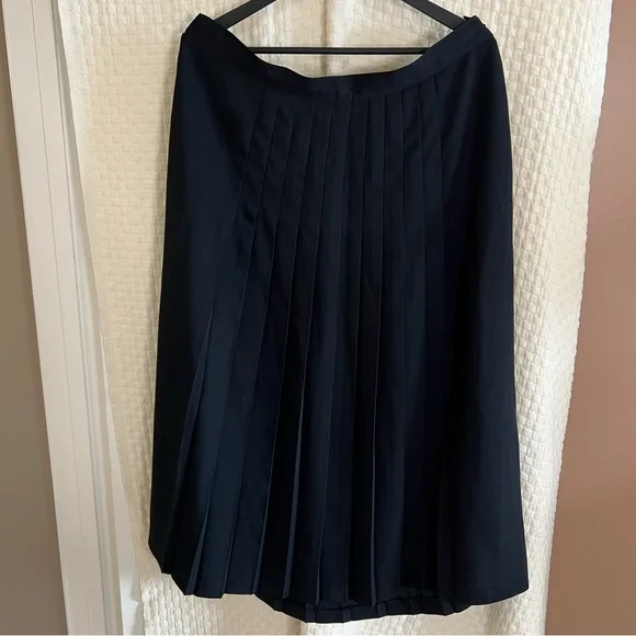 Vintage Antels MXM Elegant Black Pleated Skirt - Picture 1 of 4